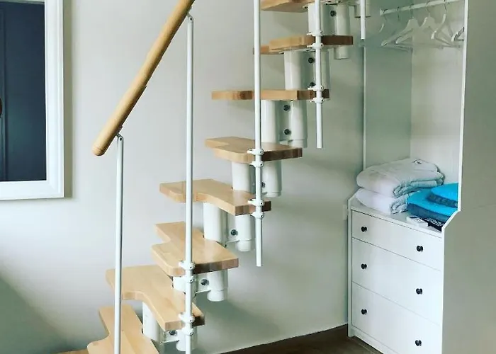 Ulyana - Ancient Greece In Center * Sarti