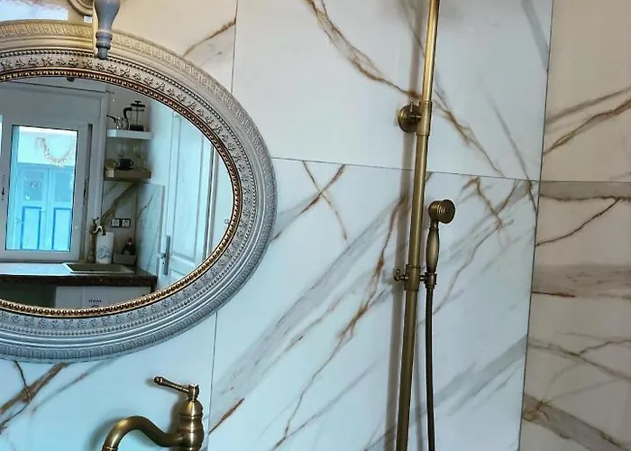 Ulyana - Ancient Greece In Center