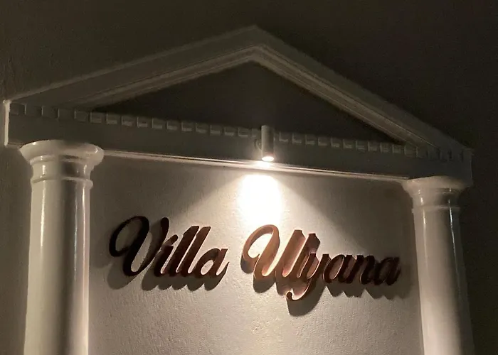 Ulyana - Ancient Greece In Center